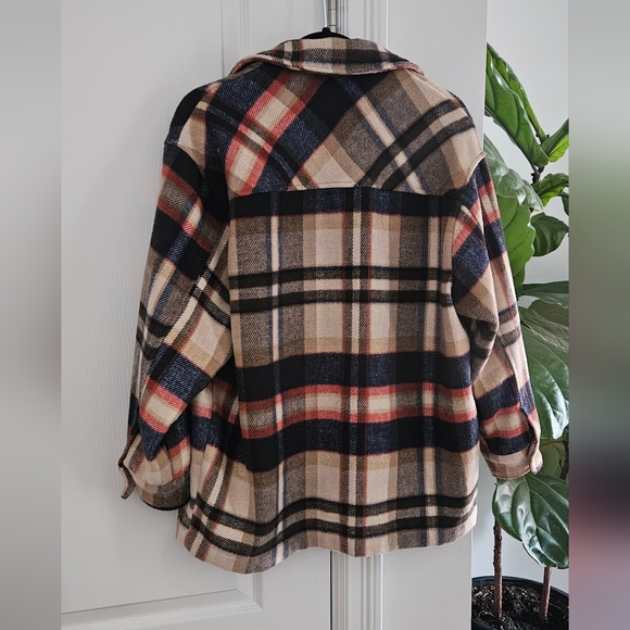 Zara Super Soft Checkered Shirt Jacket - Shacket - Picture 4 of 4